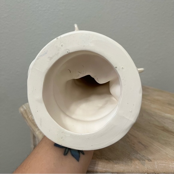 Vintage Chinese Figurine - Picture 5 of 8